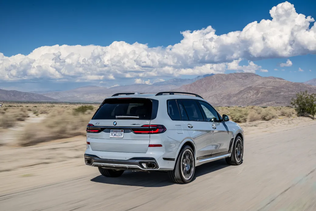 7 Carros de luxo para viajar em familia BMW X7 Paixao por Combustao opt 2 - Paixão Por Combustão