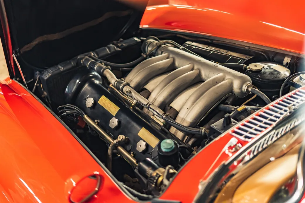 Mercedes-Benz 300SL Gullwing: A História do Ícone que Mudou o Automobilismo Mercedes Benz 300SL Gullwing Motor M198 Paixao por Combustao opt 1 - Paixão Por Combustão