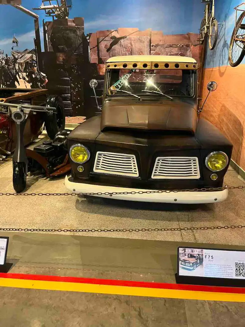 V12 Auto Club Brasília: minha visita ao museu de carros V12Autoclub picape F75 paixao por combustao opt 2 1 - Paixão Por Combustão